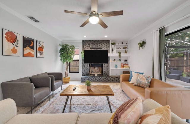 Spacious 4BR/3BA~Espresso machine~Backyard~Grill!