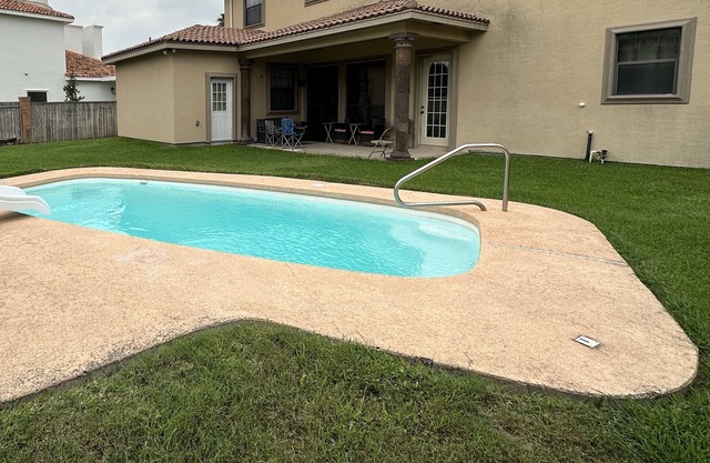 Spacious 4BR and 5RR Spanish Hacienda with Private Pool