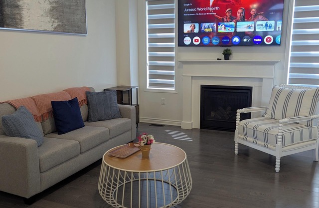 Spacious 4BR Family Home w/King Suite, Parking & Full Kitchen