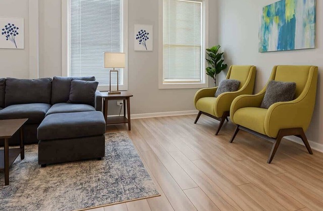 Spacious 4BR Near Wicker Park