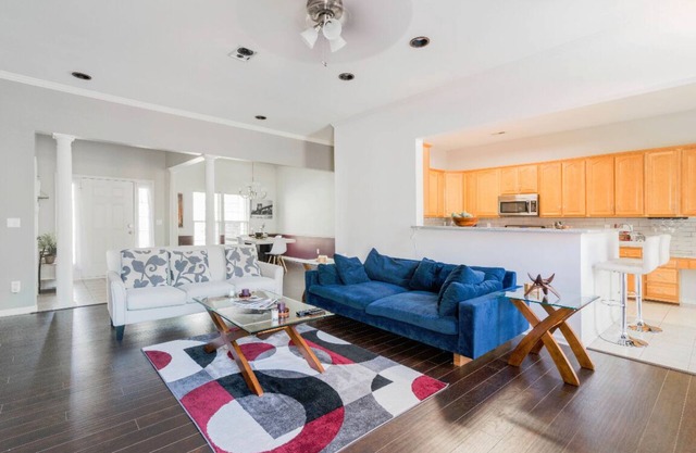 Hermosa casa 4bd lejos de casa