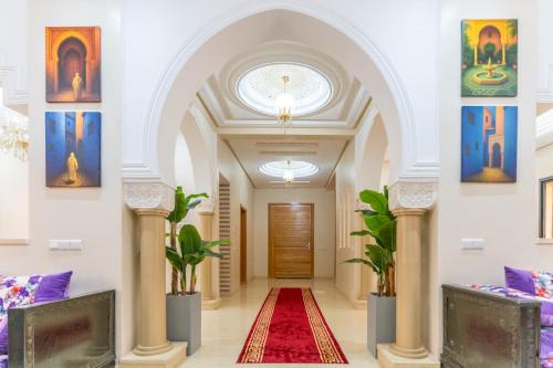 Spacious 4BR Villa Garden & Private Pool Oasis