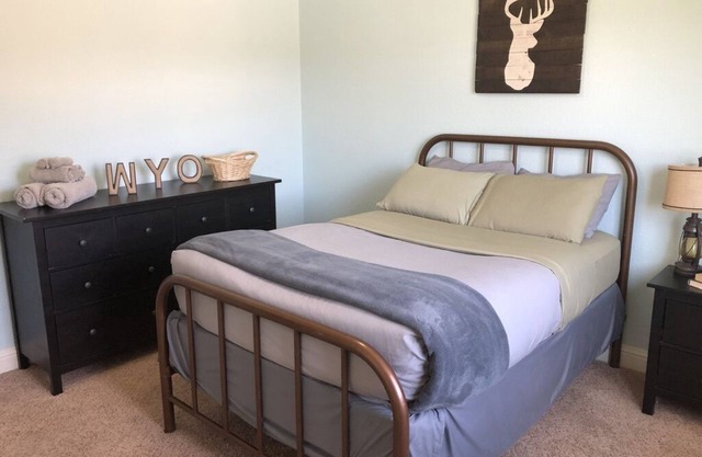 Amplio 5 dormitorios, 3. 5 baños en casa. ¡Ideal para individuos, grupos y familias!