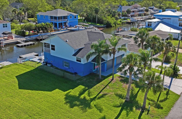 Spacious 5-bedroom 3 bath waterfront home on canal leading to Gulf of America!