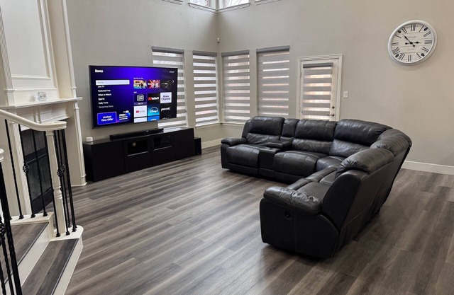 Spacious 5 Bedroom/4BA house in West Frisco with office, movie room