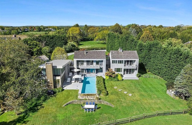 Spacious 5-bedroom house in beautiful Water Mill NY