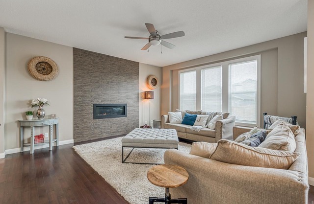Spacious 5 bedroom house in Fabulous and Prime Calgary Location
