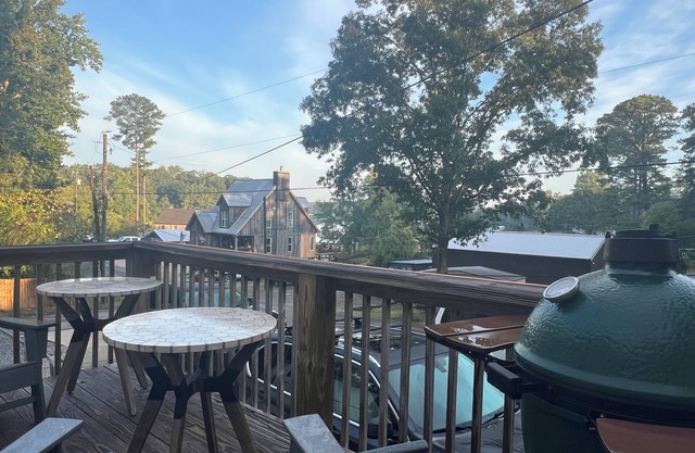 Spacious 5-bedroom Lake Martin Lake View House, Newly Remodeled, lots of charm!