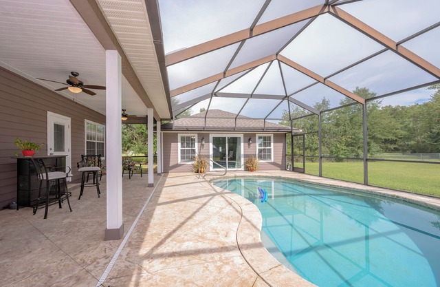 Spacious 5-Bedroom Retreat with Private Pool!