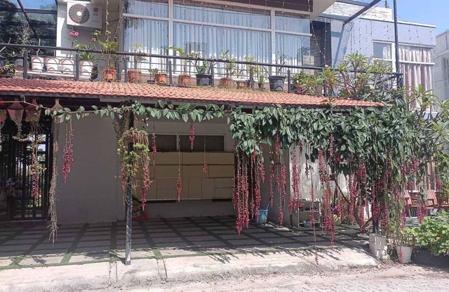 Spacious 5-bedroom villa in fabulous Bengaluru with WiFi, AC.