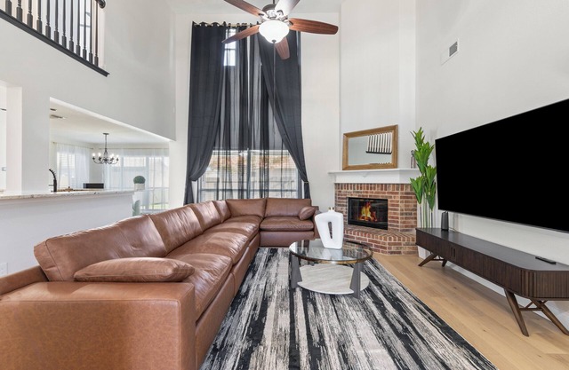 Spacious 5-bedroom villa in welcoming Burleson with WiFi, AC
