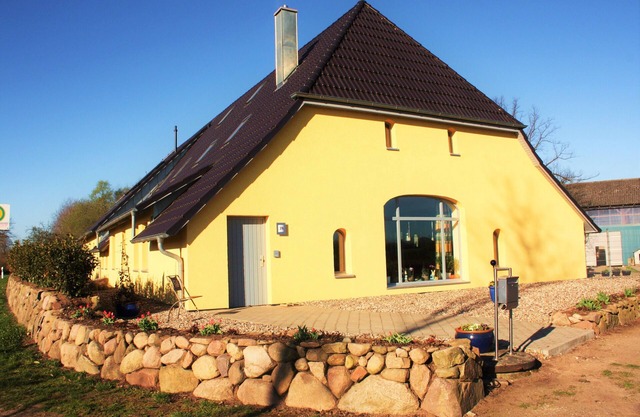 Generoso apartamento de 5 estrellas en la granja Reuterteich en un lugar apartado