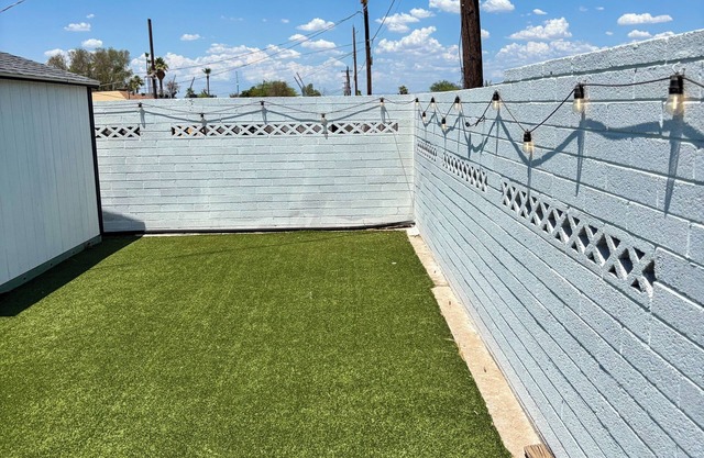 Spacious 5BR Getaway w/ Pool & Play Areas /South Phoenix Stay