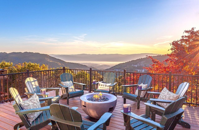 Kettle View Lodge - Family-Friendly Retreat with Breathtaking Mountain Views