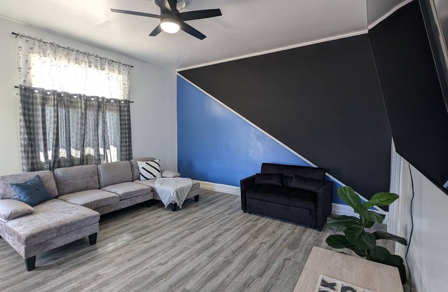 Spacious 6-bedroom house in Evansville