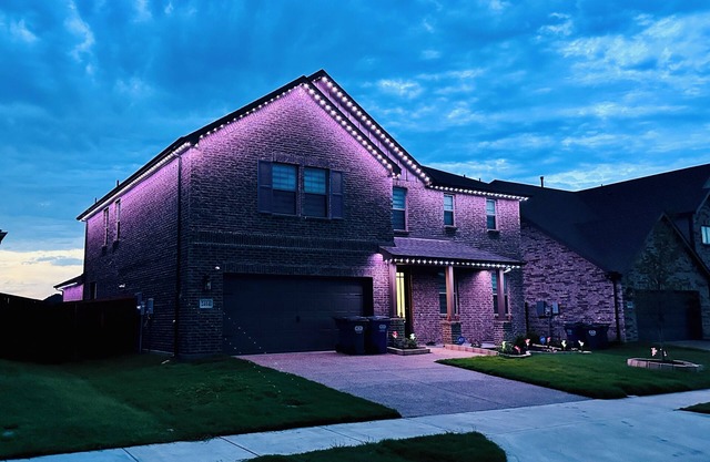 Spacious 6 Bedroom Home- Near Historic McKinney