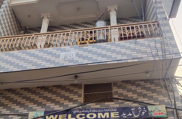 Spacious 6-bedroom hotel in fabulous Lahore with AC, WiFi; attached washroom