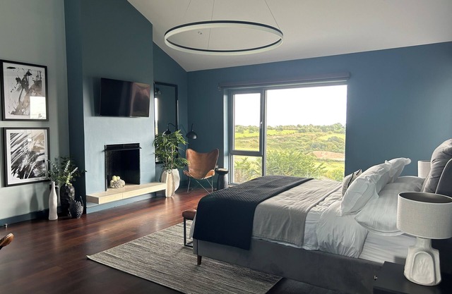 Spacious 6-bedroom house with WiFi, AC in enjoyable Dunmore East