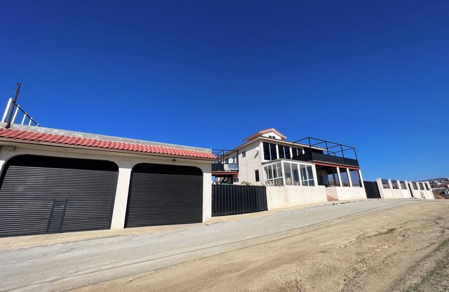 Spacious 6-bedroom 3200sqft container home in Puerto Nuevo with ocean view