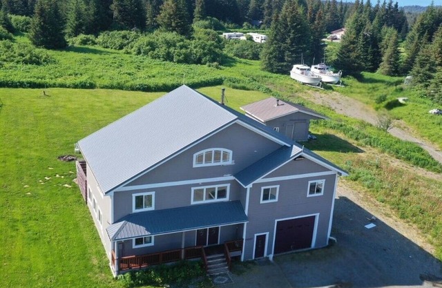 Spacious 6-bedroom+ Studio Apartment with 11+ Guests-Dog friendly in Homer Hills