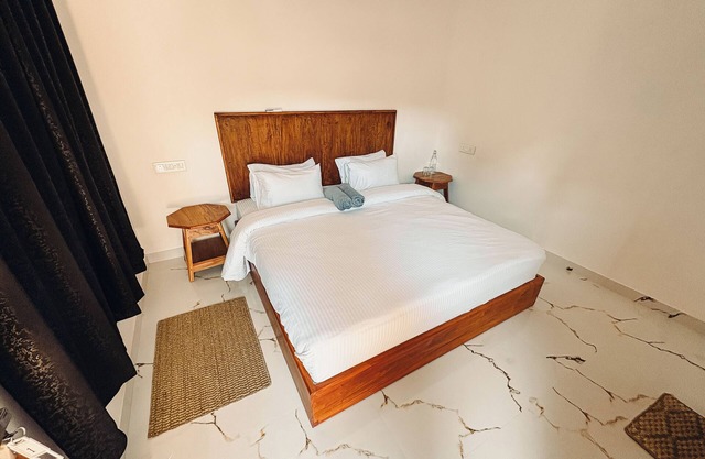 Spacious 6-bedroom villa with AC, WiFi in tranquil Varkala