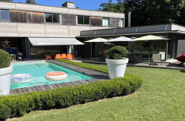 Amplia casa arqueada en 3 hectáreas