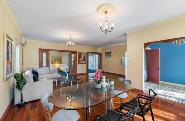 Spacious Affordable 7B3B 2 Living Pool Yard and Mall