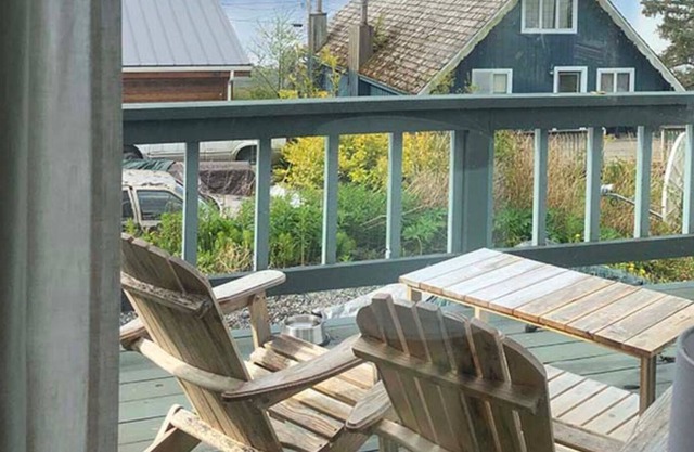 Spacious and bright - home gym, laundry, kitchen - 2nd and Spruce Cabin