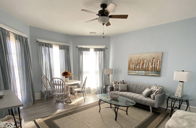 Spacious and bright Apartment steps from Downtown.