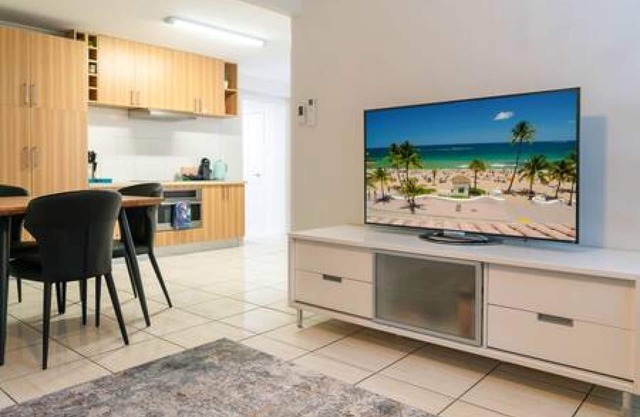 Spacious and conveniently located granny flat