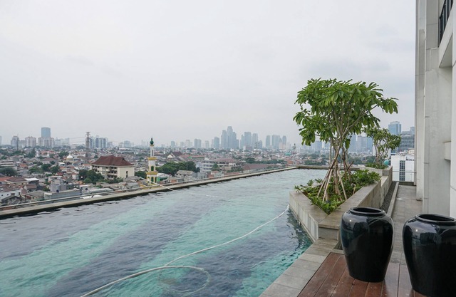 Spacious and Combined 1BR Apartment at Nine Residence