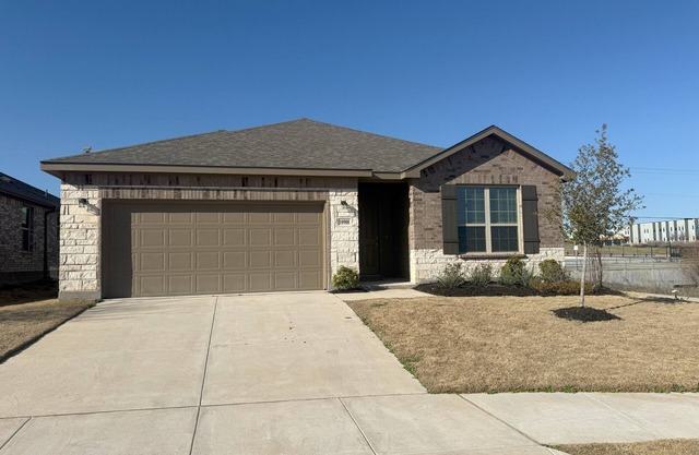 Spacious and Comfortable Home in Fort Worth, TX