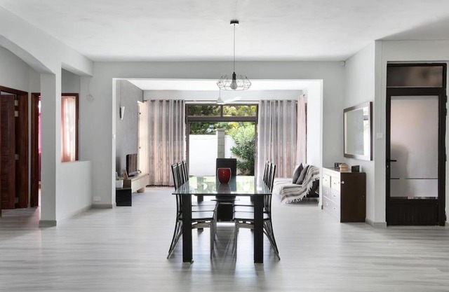 Spacious and Cosy Coastal Retreat