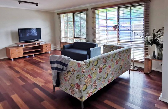 Spacious and cozy home next to Glen Waverley