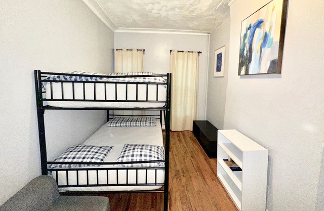 Spacious and Cozy room