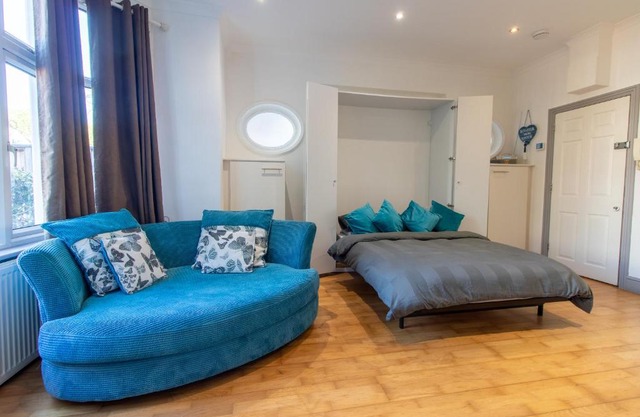 Spacious and light flat in Clapham