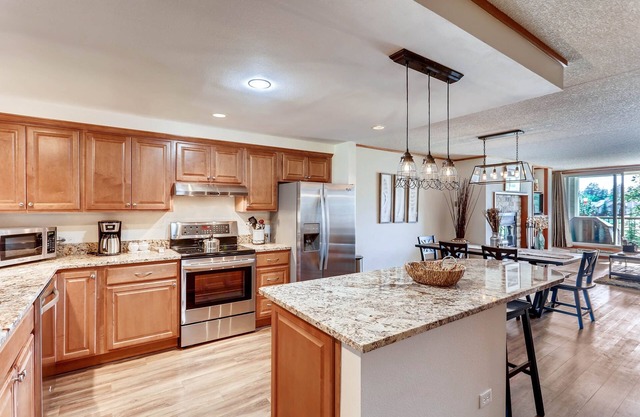 Spacious And Modern 2br Premier- The Pines- Kids Ski Free 2 Bedroom Condo by RedAwning
