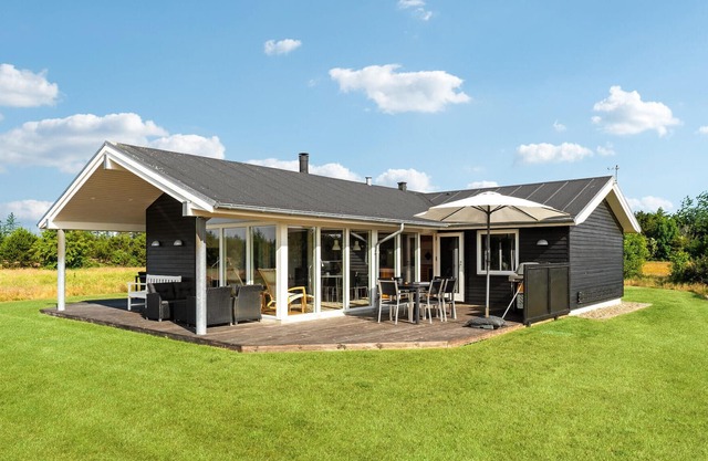 Alojamiento de 4 habitaciones en Frøstrup
