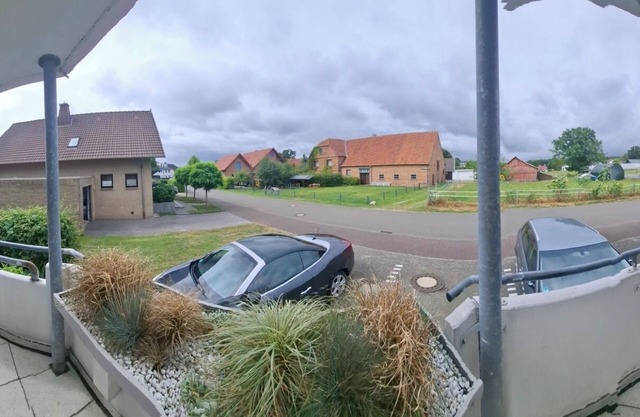 Spacious and quiet ground floor apartment in a 10-party house with far-reaching views