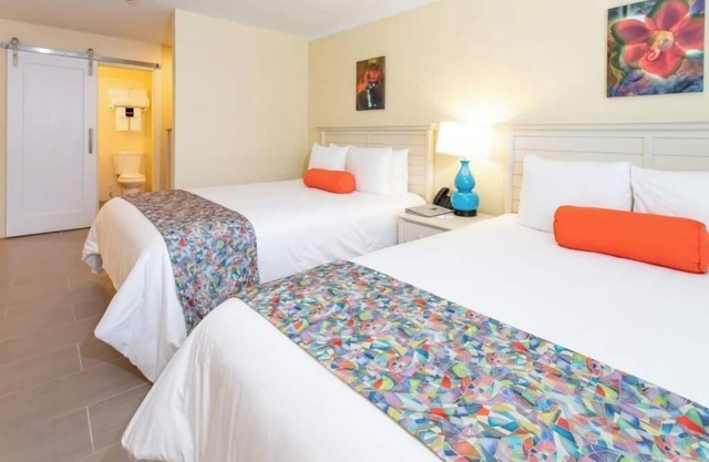 Spacious and Stylish City View Room Perfect for Families Exploring the Island's