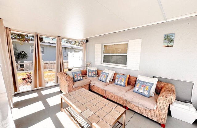Spacious And Stylish Interiors With Outdoor In Ground Pool!