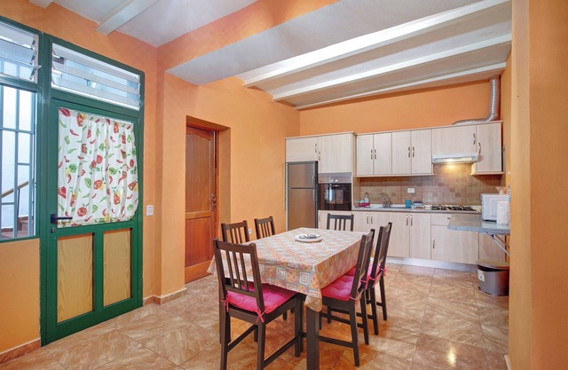 Amplio apartamento 'Casa Marrero' con Wi-Fi