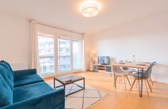 Spacious apartment with parking and balcony!