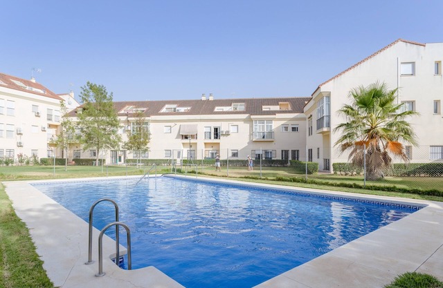 Amplio apartamento en Villa Gallardo con aire acondicionado, Wi-Fi y piscina compartida