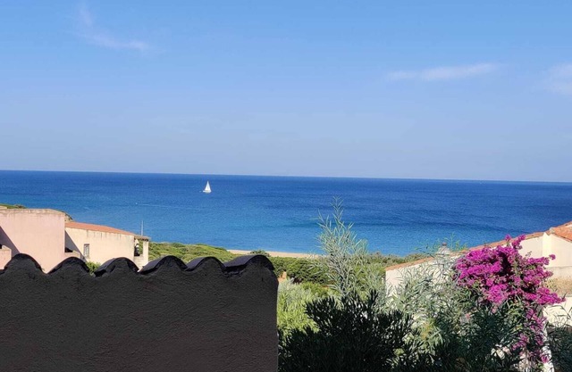 Spacious apartment in seafront condo