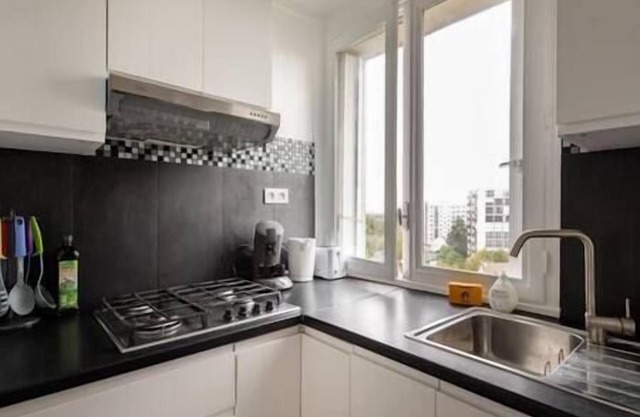 Spacious apartment just outside Paris