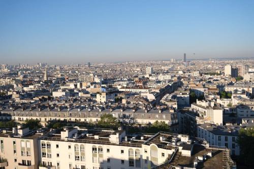 Spacious apartment near Belleville