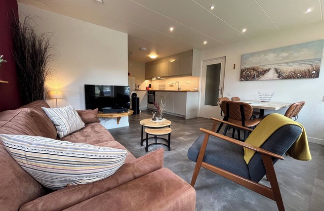 Spacious apartment with bedroom and bathroom on the ground floor
