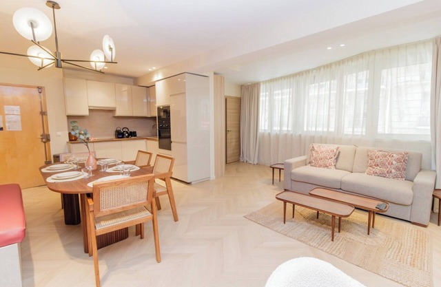 Spacious Apartment With AC Invalides Tour Eiffel