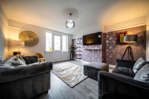 Spacious Apartment With A Terrace Style Rooftop